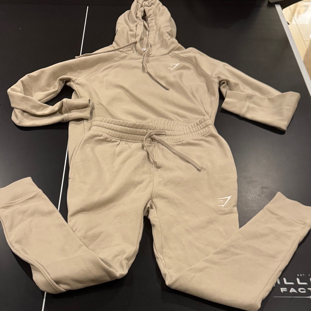 Gymshark jogger set